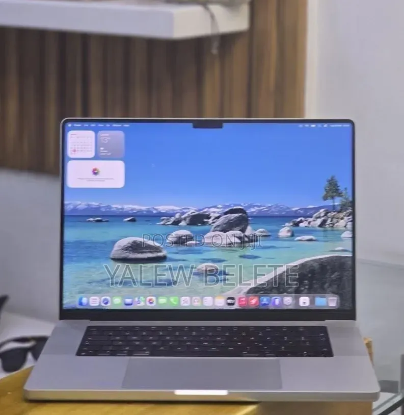 New Laptop Apple MacBook Pro 2021 M1 16GB Apple M1 Pro SSD 512GB