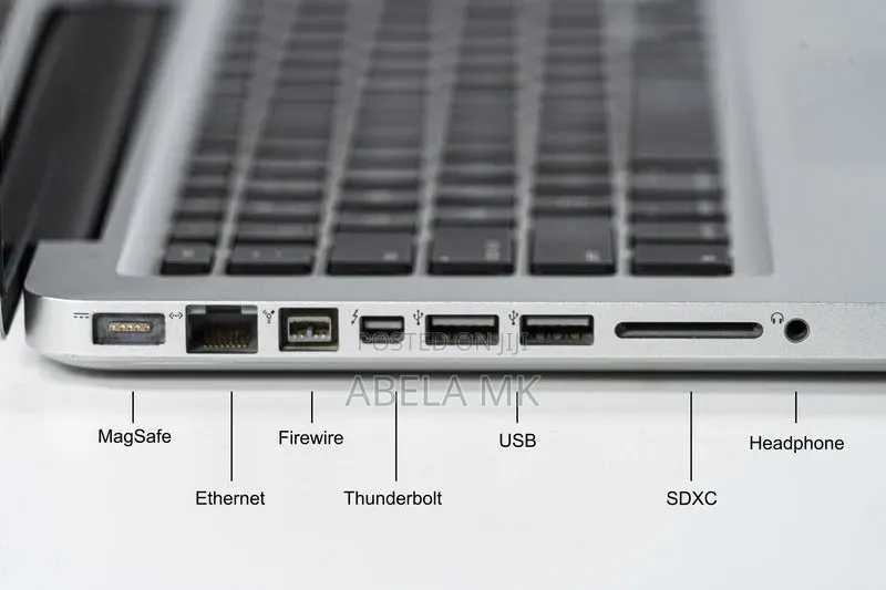 Laptop Apple MacBook 8GB Intel Core i7 SSHD+SSD 320GB
