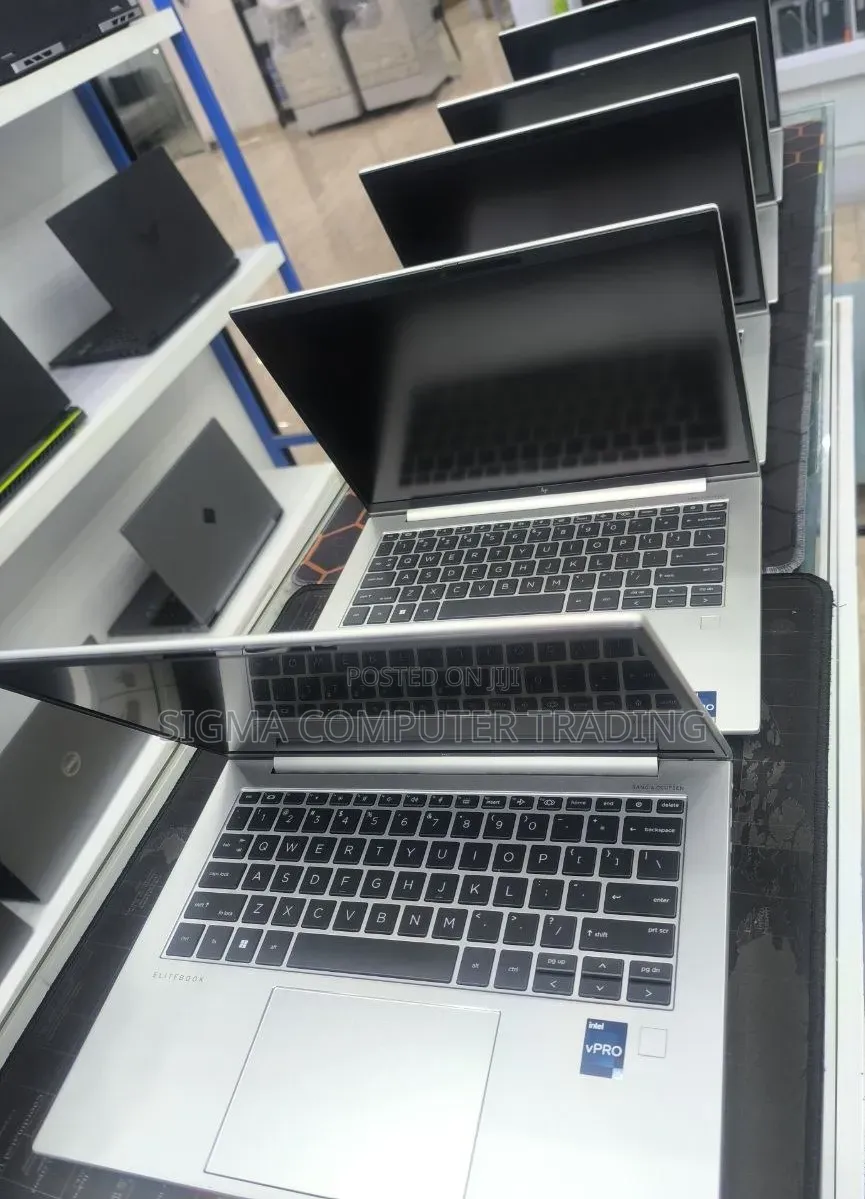 New Laptop HP EliteBook 840 G10 16GB Intel Core i5 SSD 512GB