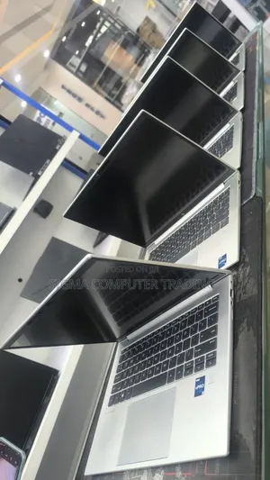 New Laptop HP EliteBook 840 G10 16GB Intel Core i5 SSD 512GB