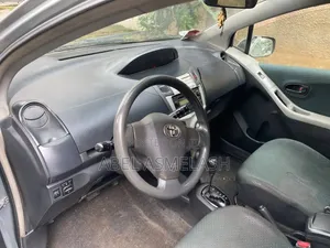 Toyota Yaris 2006 Gray