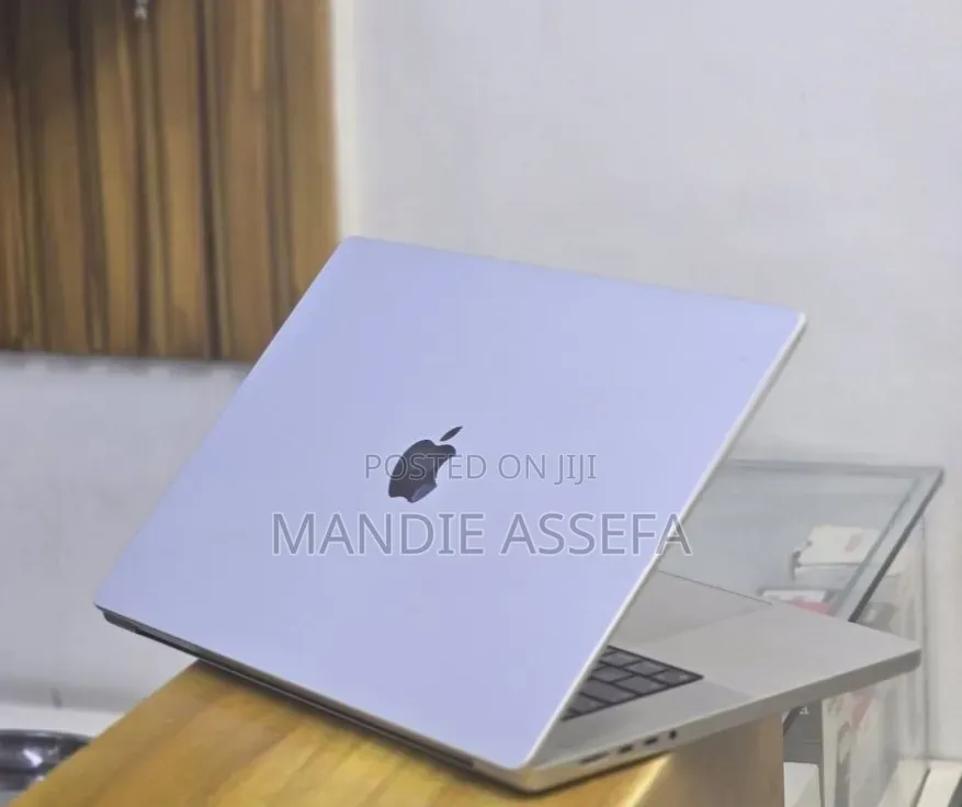 New Laptop Apple MacBook Pro 2021 M1 32GB Apple M1 SSD 512GB