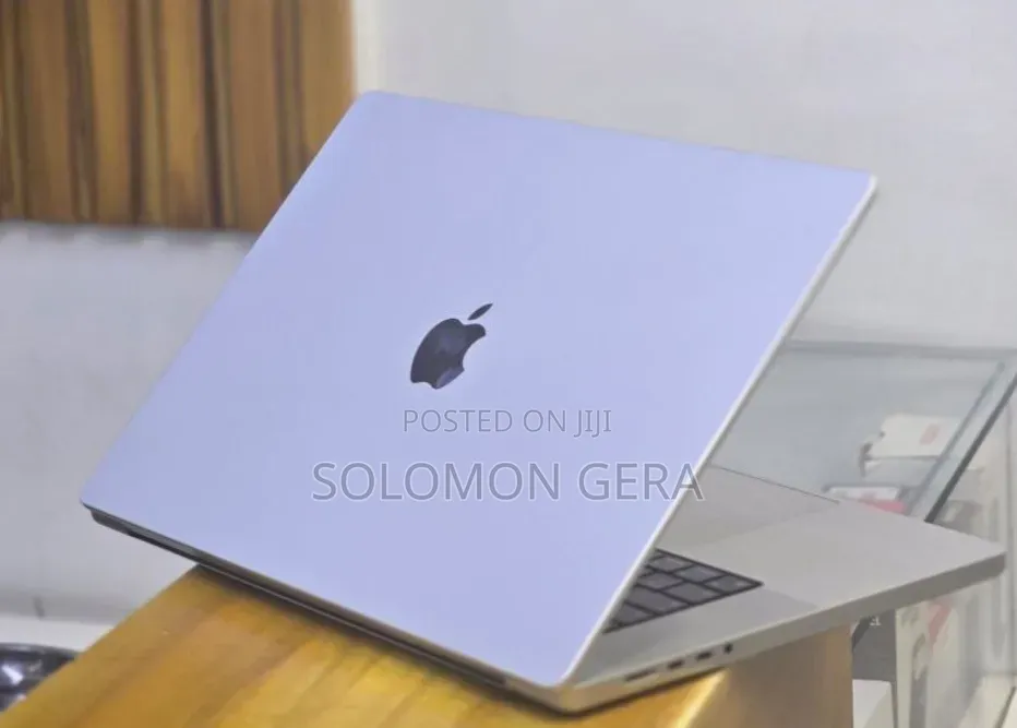 New Laptop Apple MacBook Pro 2021 M1 32GB Apple M1 Pro SSD 512GB