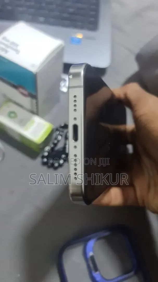 New Apple iPhone 15 Pro Max 512 GB White
