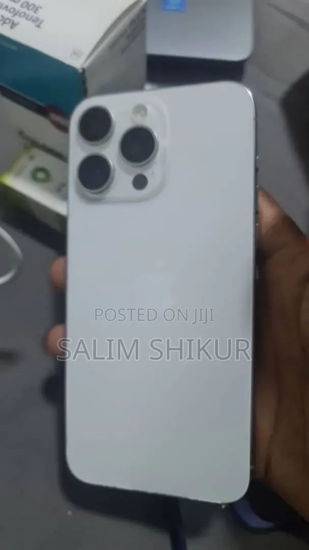 New Apple iPhone 15 Pro Max 512 GB White