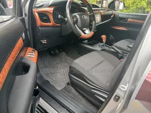 Toyota Hilux 2017 Silver