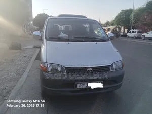 Toyota HiAce 2001 Grey