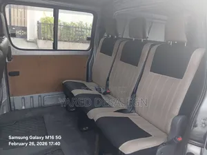 Toyota HiAce 2001 Grey