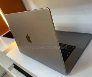 New Laptop Apple MacBook Pro 2021 M1 32GB Apple M1 Pro SSD 512GB