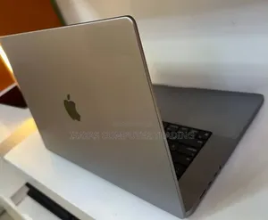 New Laptop Apple MacBook Pro 2021 M1 32GB Apple M1 Pro SSD 512GB