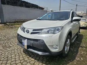 Toyota RAV4 2015 White