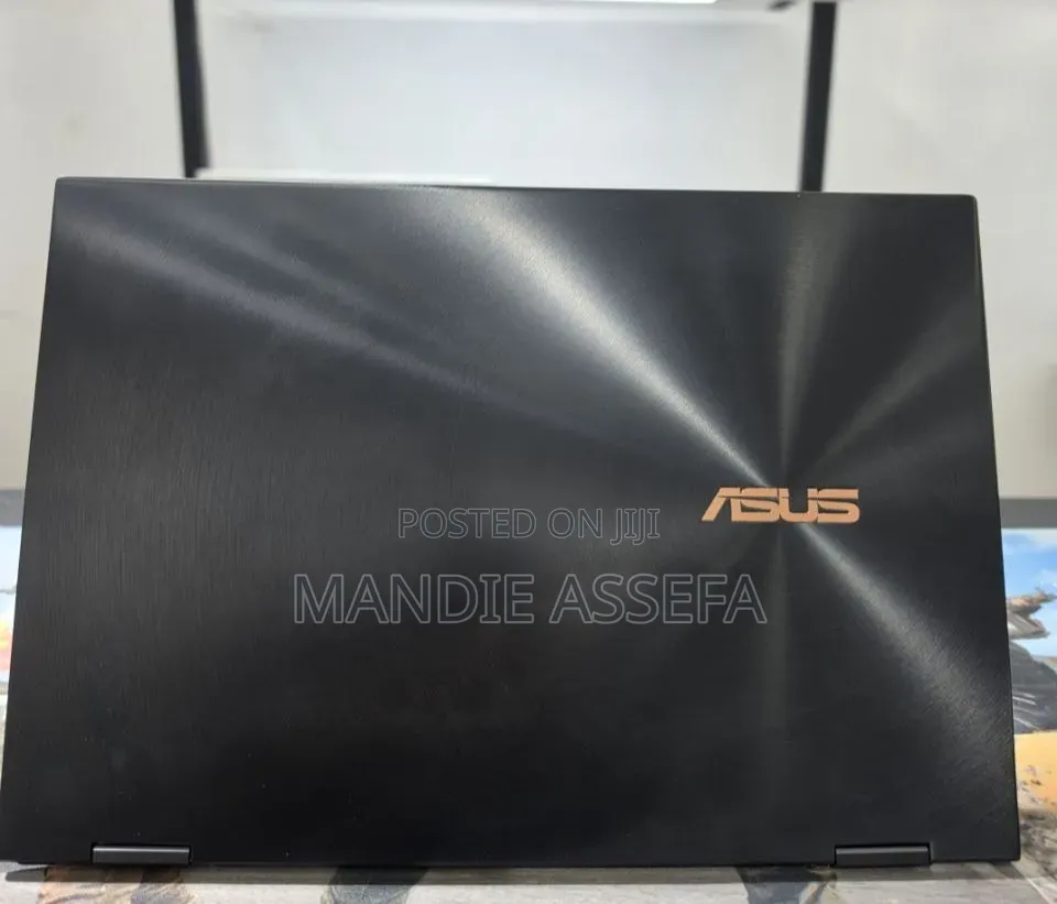 New Laptop Asus ZenBook 13 UX331UN 16GB Intel Core i7 SSD 512GB