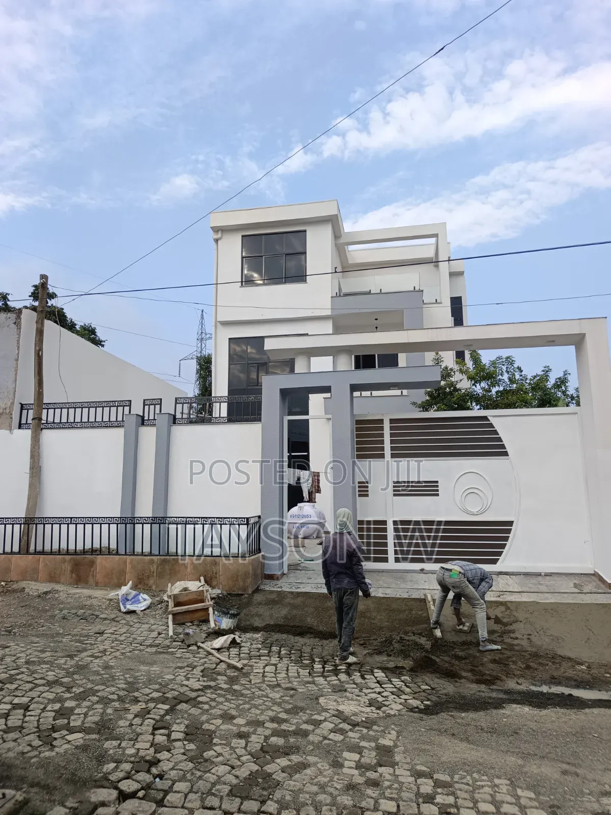 5bdrm House in Addis Ababa Wesen, Bole for sale