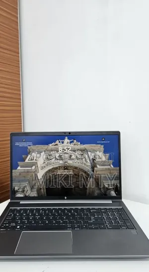 New Laptop HP ZBook Power G9 i7 16GB Intel Core i7 SSD 1T