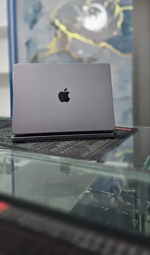 New Laptop Apple MacBook Pro 2021 M1 32GB Apple M1 Pro SSD 512GB