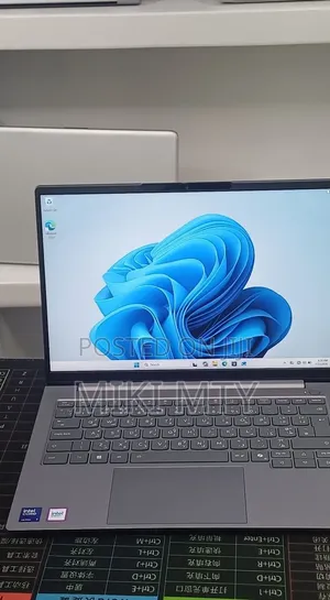 New Laptop Lenovo ThinkBook 13 16GB Intel Core Ultra 7 SSD 512GB
