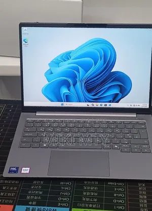 New Laptop Lenovo ThinkBook 13 16GB Intel Core Ultra 7 SSD 512GB