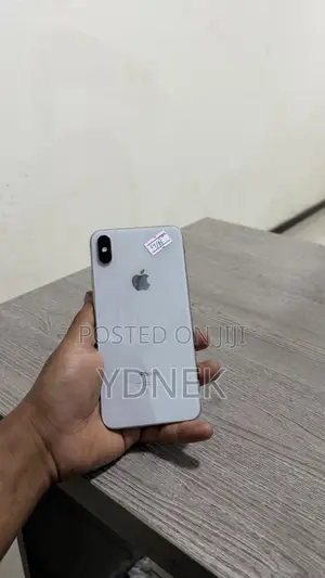 Apple iPhone XS Max 64 GB White