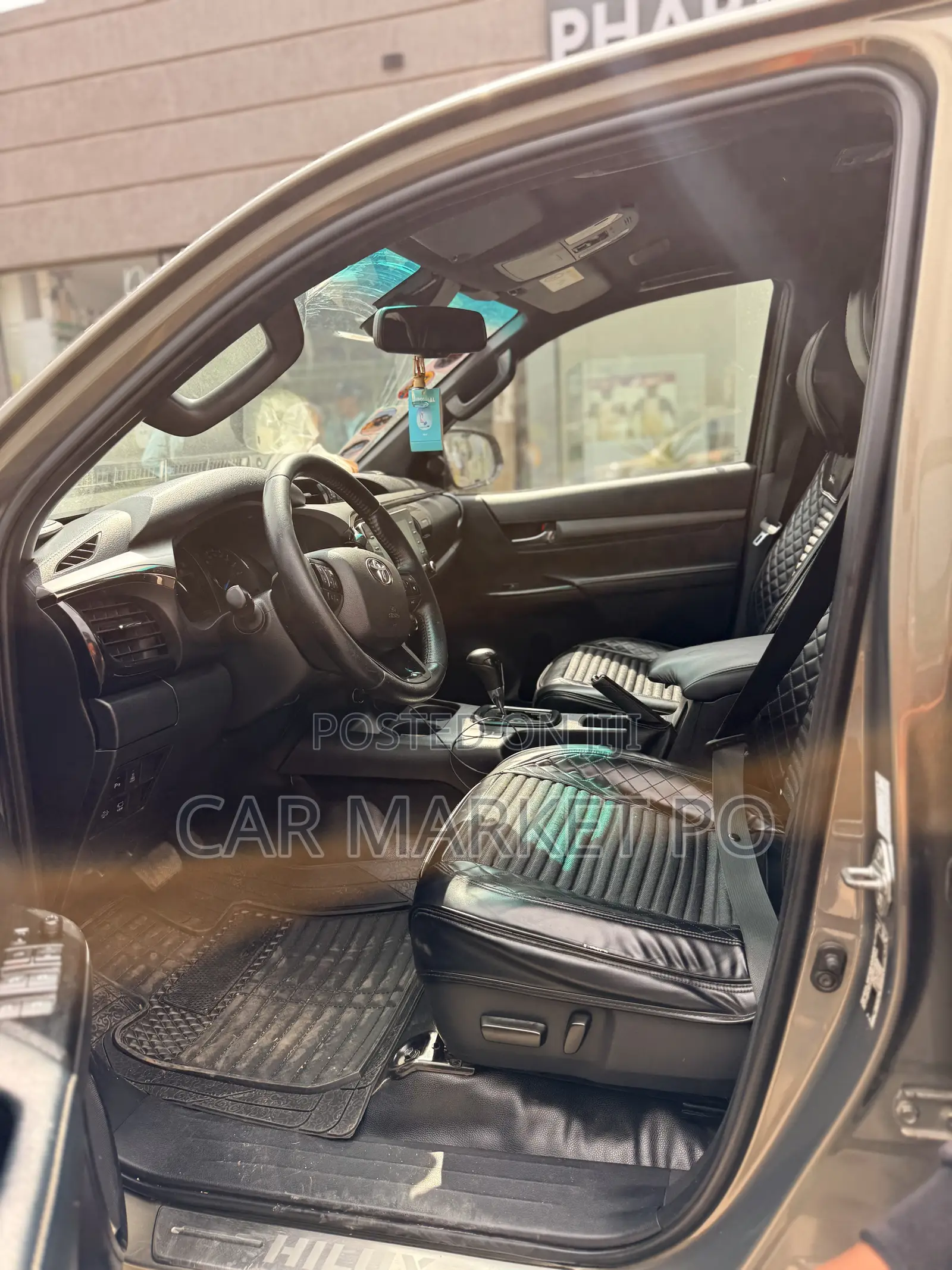 Toyota Hilux 2022 Gray