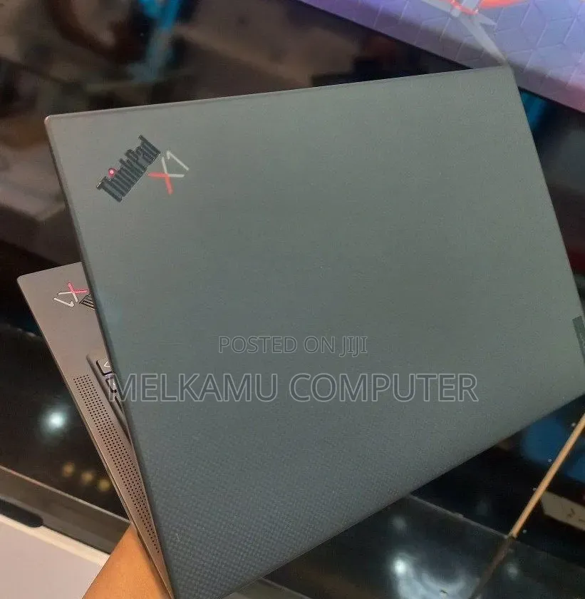 New Laptop Lenovo ThinkPad X1 Carbon Gen11 16GB Intel Core i7 SSD 512GB
