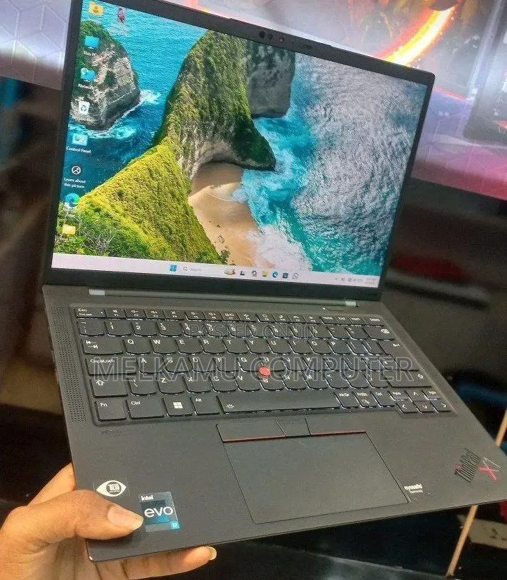 New Laptop Lenovo ThinkPad X1 Carbon Gen11 16GB Intel Core i7 SSD 512GB
