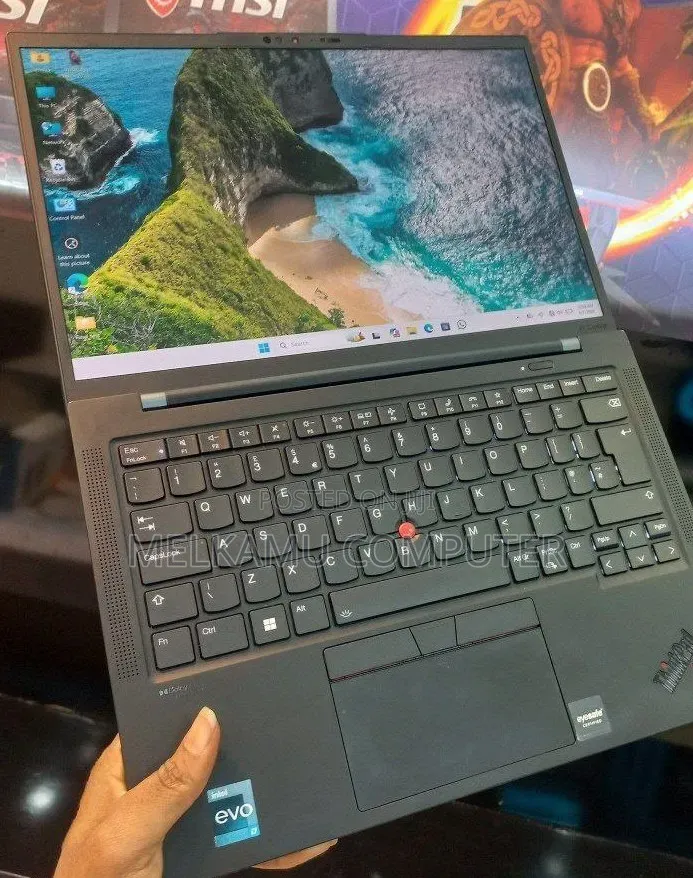 New Laptop Lenovo ThinkPad X1 Carbon Gen11 16GB Intel Core i7 SSD 512GB