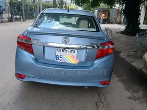 Toyota Yaris 2015 Blue