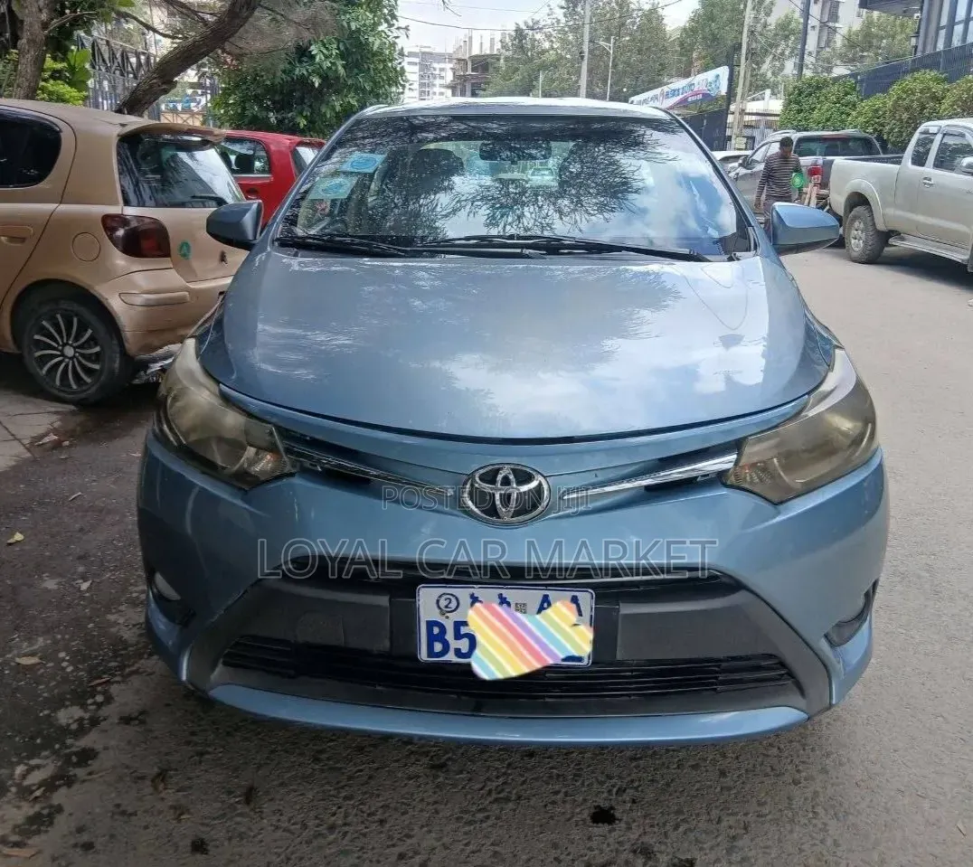 Toyota Yaris 2015 Blue