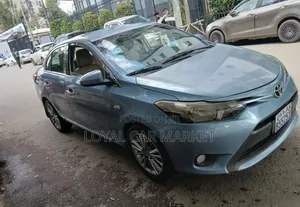 Toyota Yaris 2015 Blue
