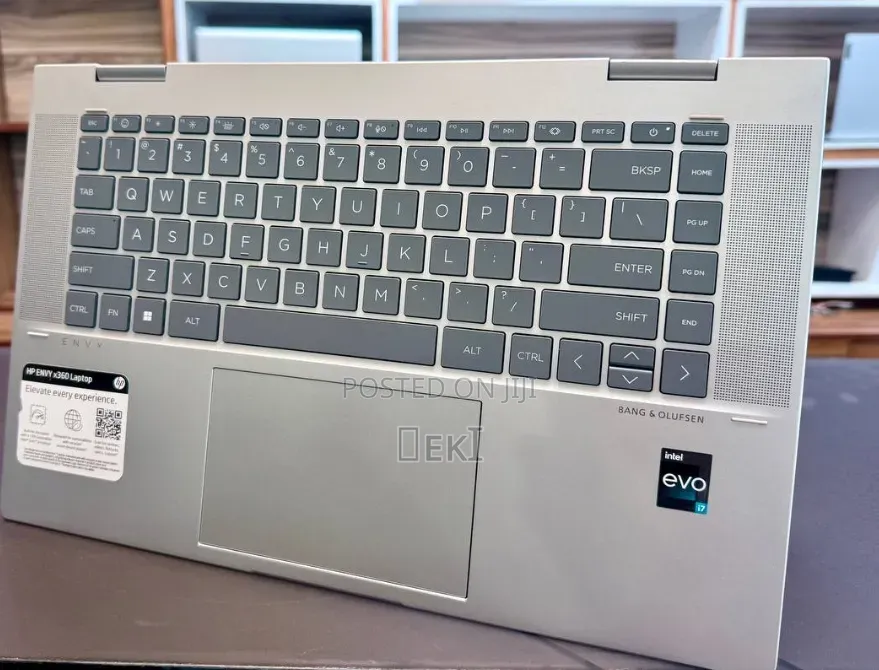 New Laptop HP Envy x360 16GB Intel Core i7 SSD 1T