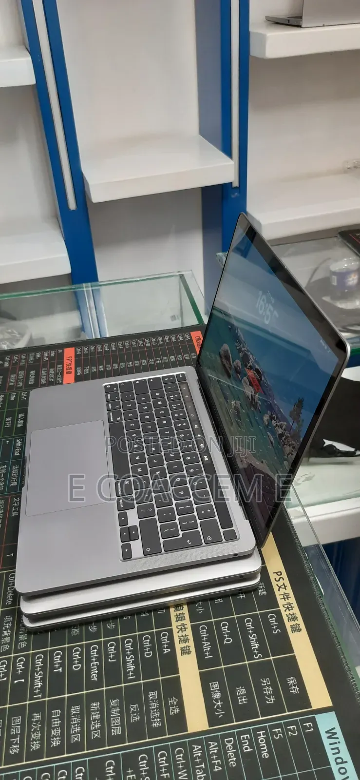 New Laptop Apple MacBook 8GB Apple M1 SSD 512GB