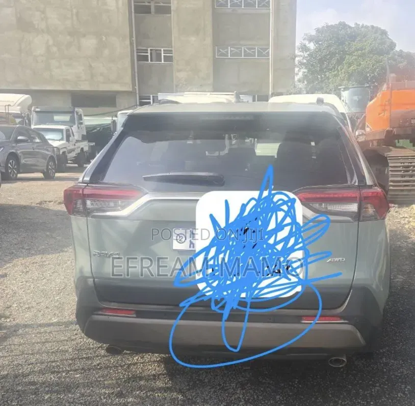 Toyota RAV4 2021