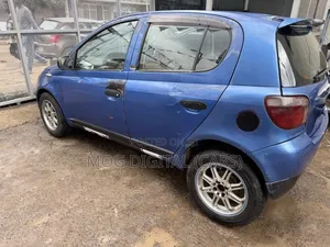 Toyota Vitz 2001 Blue