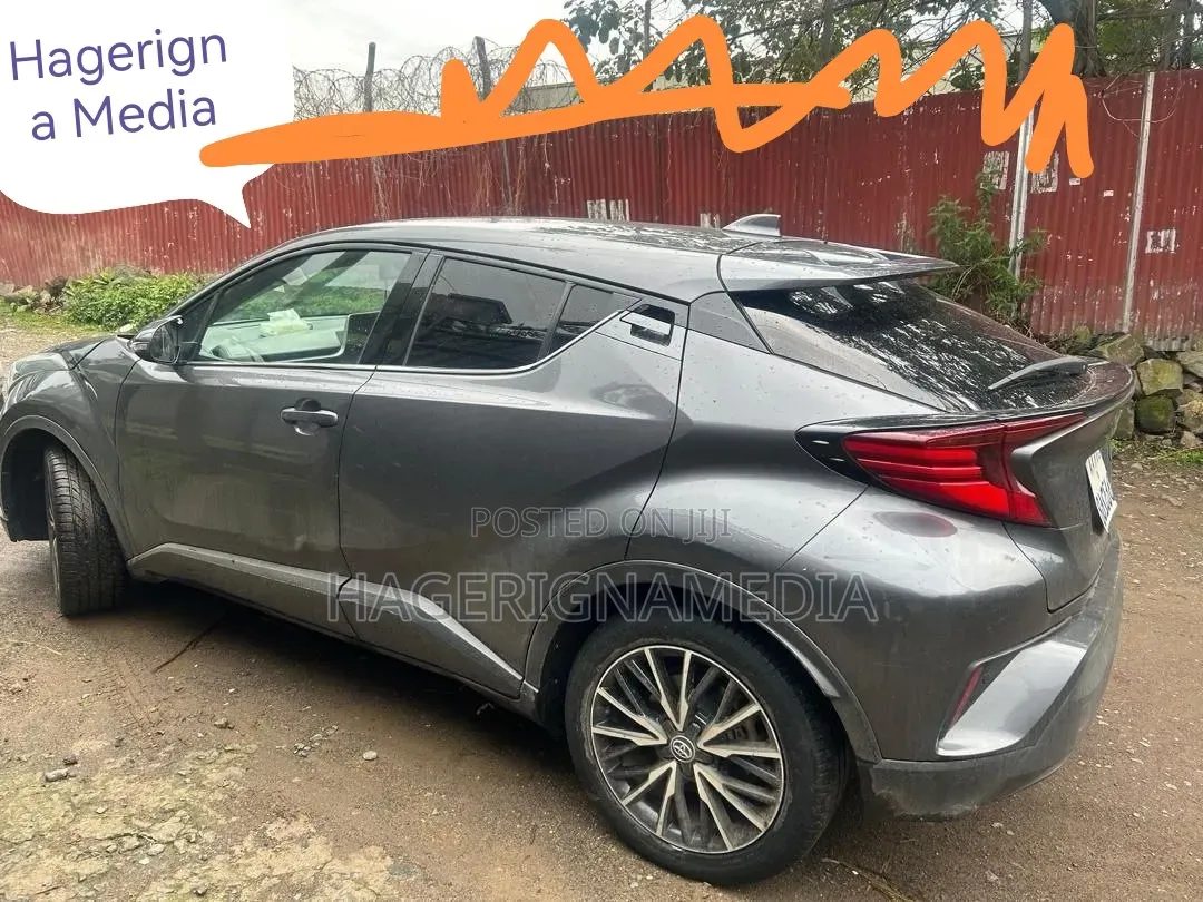 Toyota C-HR 2020 Gray