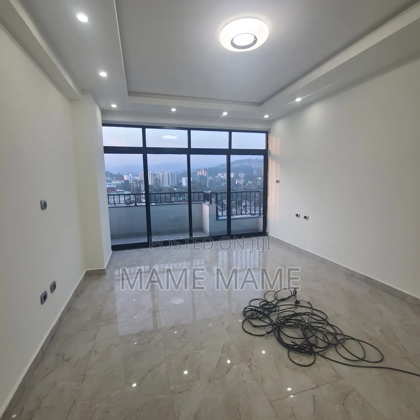 5bdrm Apartment in Addis Abeba, Bole for sale