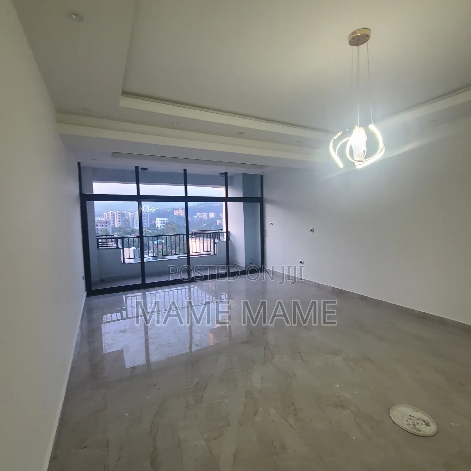 5bdrm Apartment in Addis Abeba, Bole for sale