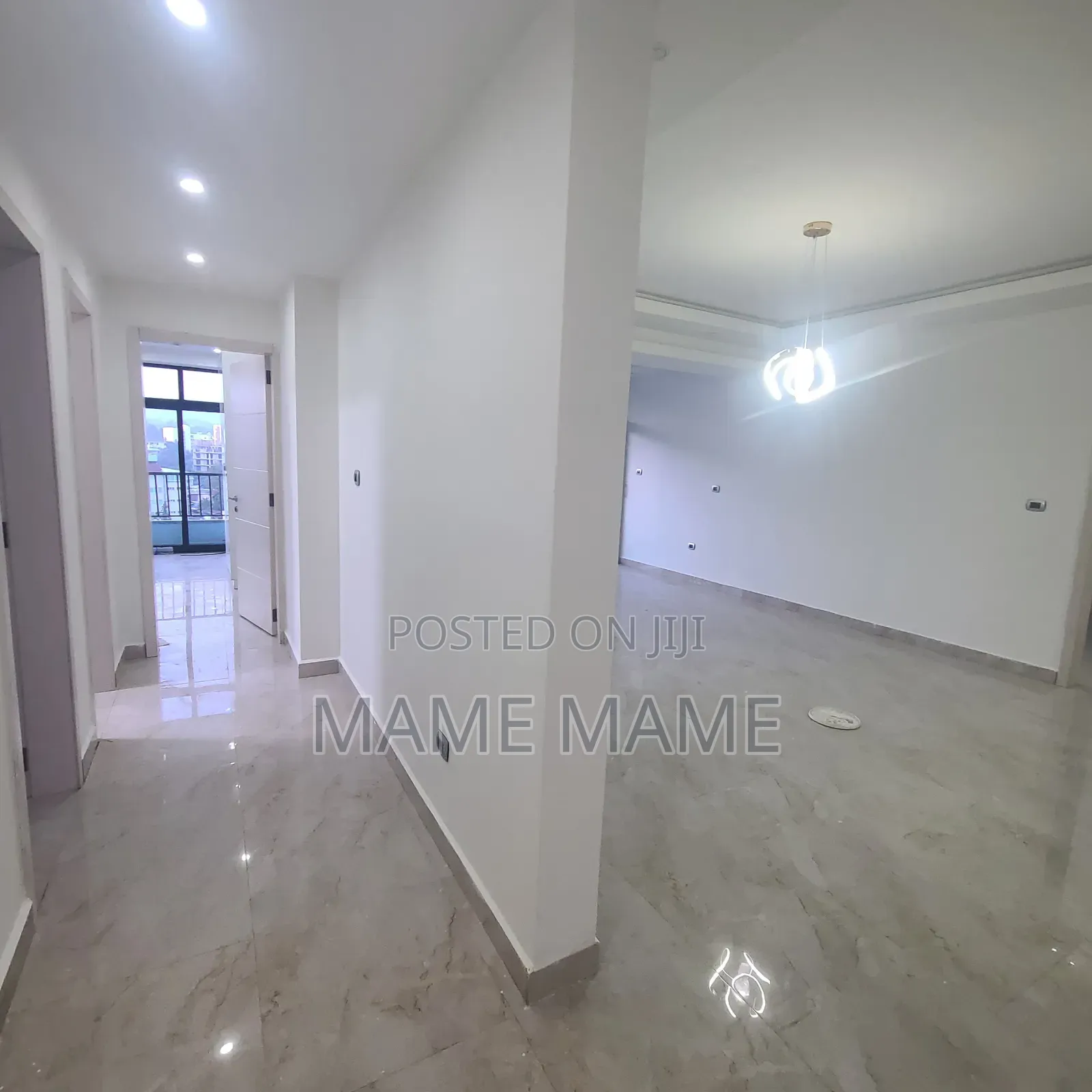 5bdrm Apartment in Addis Abeba, Bole for sale