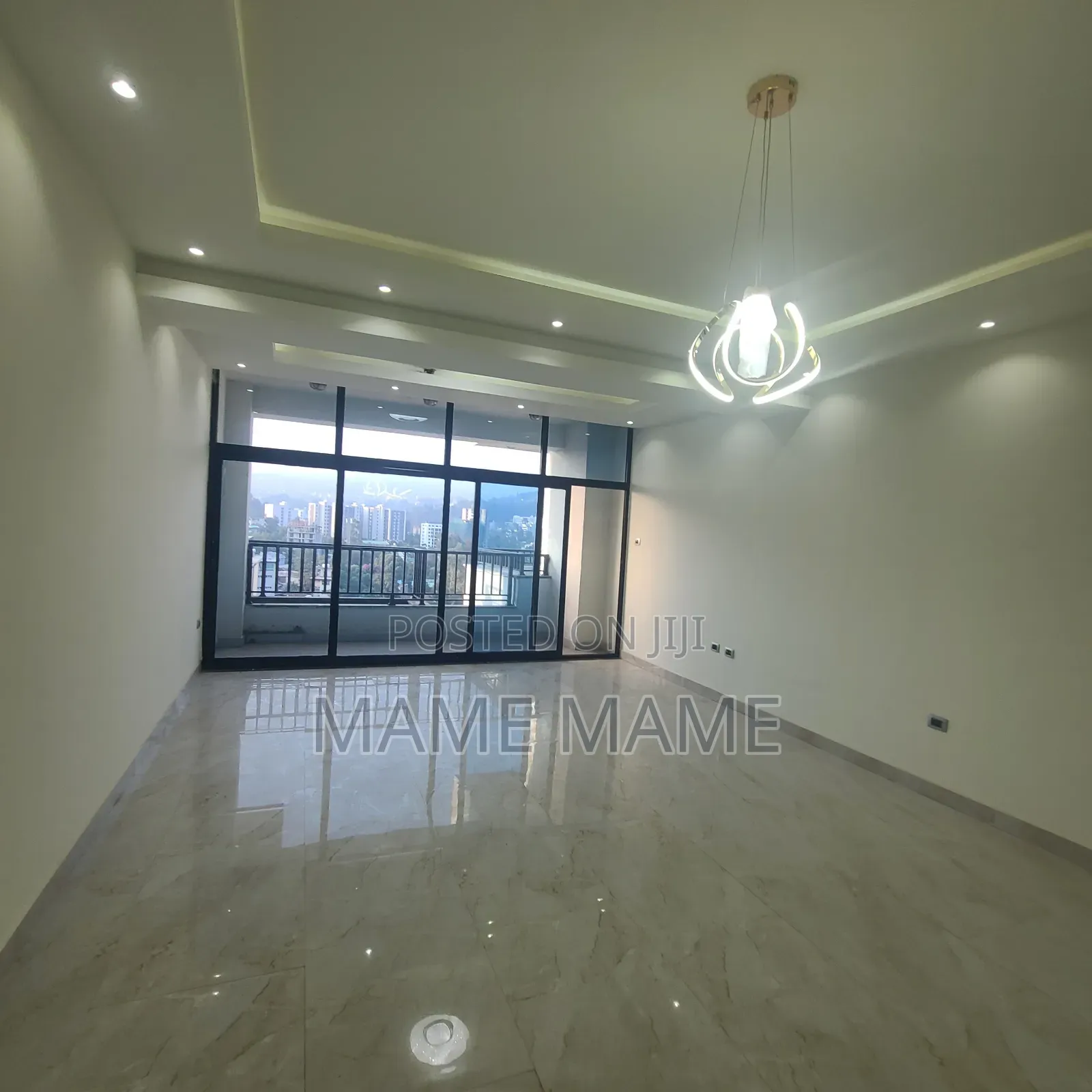 5bdrm Apartment in Addis Abeba, Bole for rent