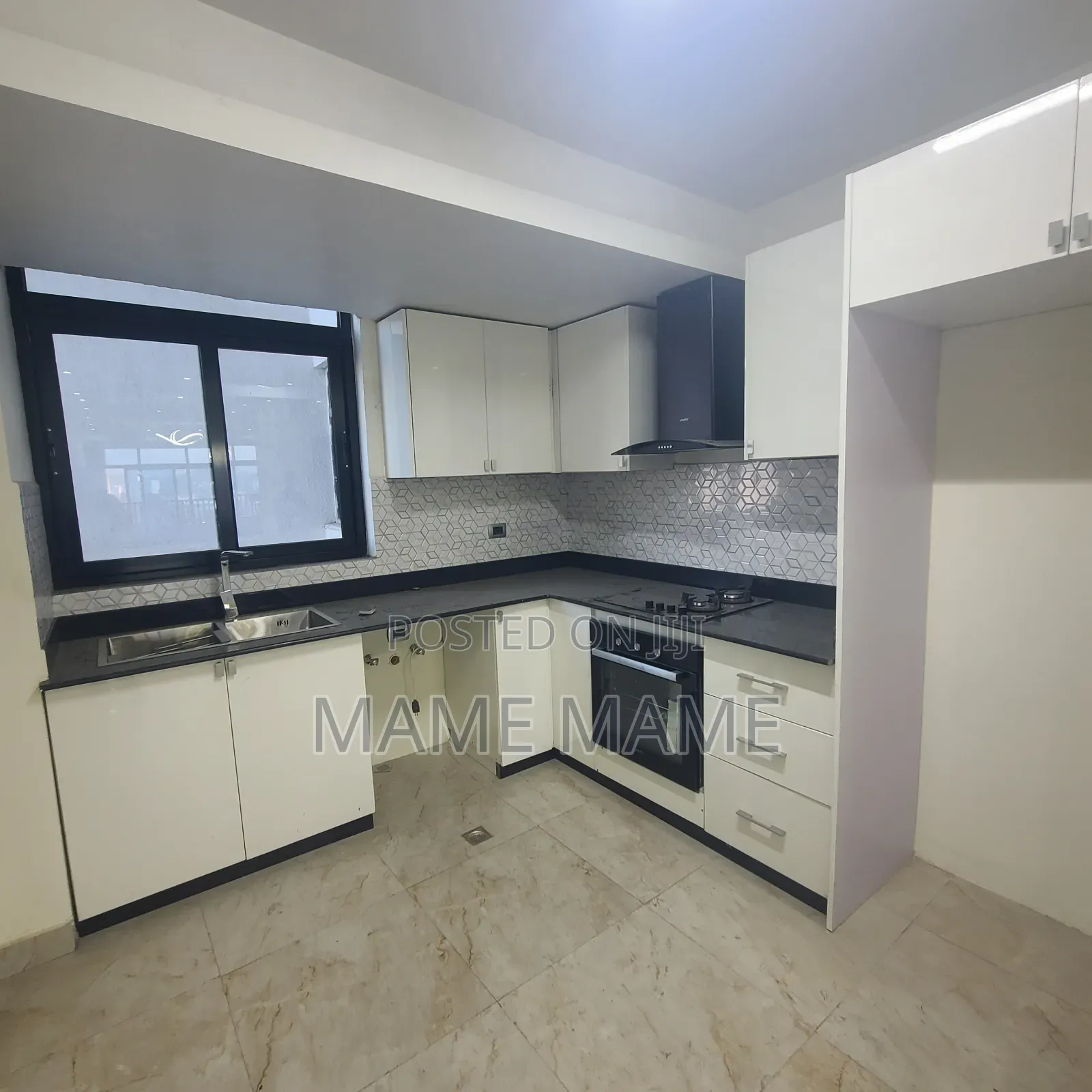 5bdrm Apartment in Addis Abeba, Bole for rent