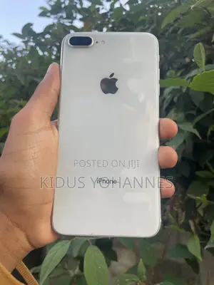 Apple iPhone 8 Plus 64 GB White