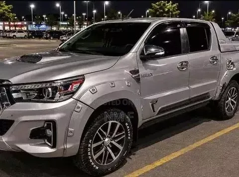 Toyota Hilux 2017 Silver