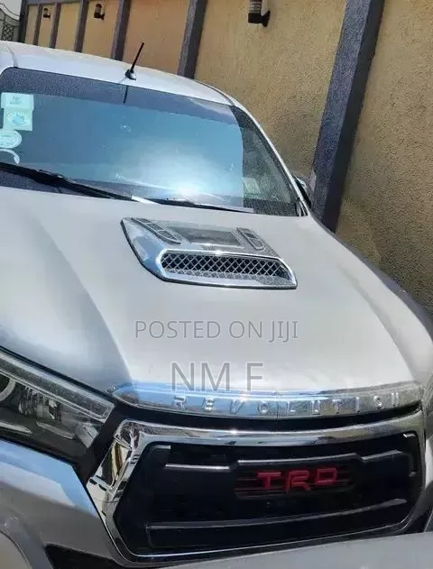 Toyota Hilux 2017 Silver