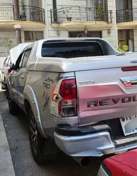 Toyota Hilux 2017 Silver