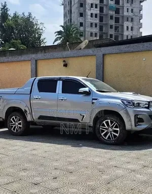 Toyota Hilux 2017 Silver