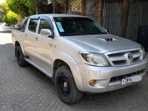 Toyota Hilux 2007 Silver