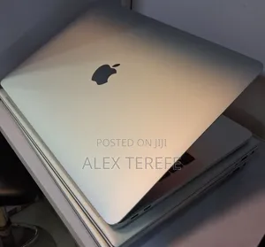 New Laptop Apple MacBook Pro 2017 16GB Intel Core i5 SSD 256GB