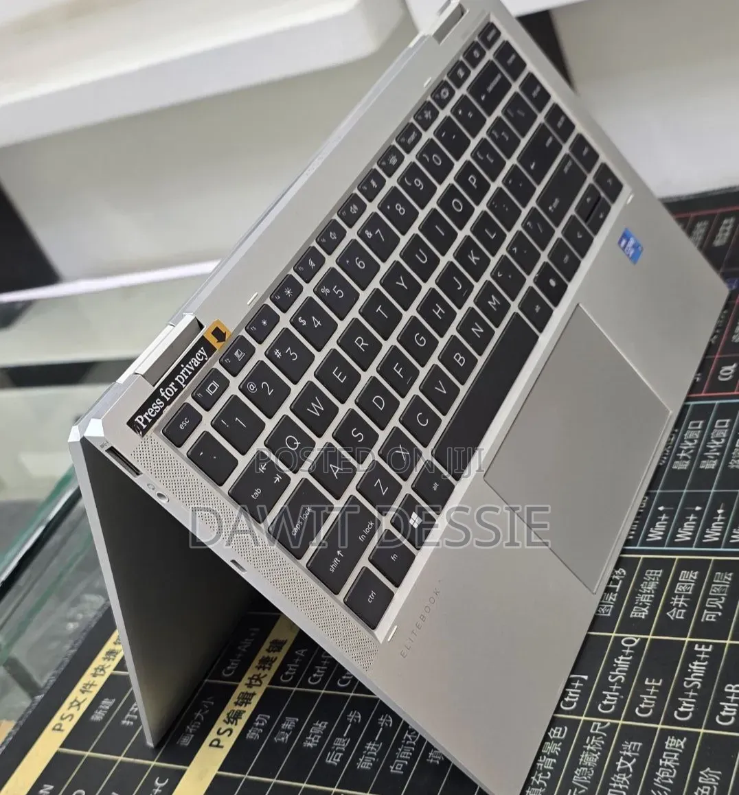 New Laptop HP EliteBook 1040 G8 16GB Intel Core i7 SSD 512GB