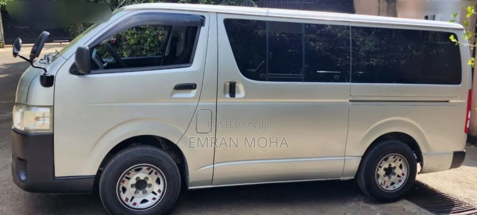 Toyota HiAce 2014 Silver