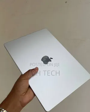New Laptop Apple MacBook Pro 2024 M4 16GB Apple M4 Pro SSD 512GB