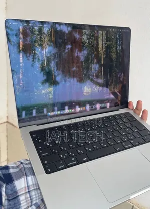 New Laptop Apple MacBook Pro 2024 M4 16GB Apple M4 Pro SSD 512GB